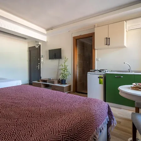 0096 - Pera, Great Location *