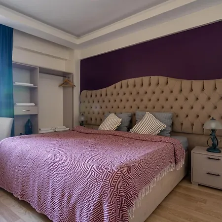 0096 - Pera, Great Location شقة